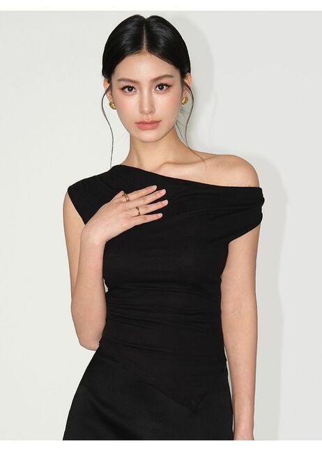 Black top #2