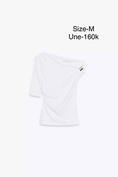Asymmetric polyamide top