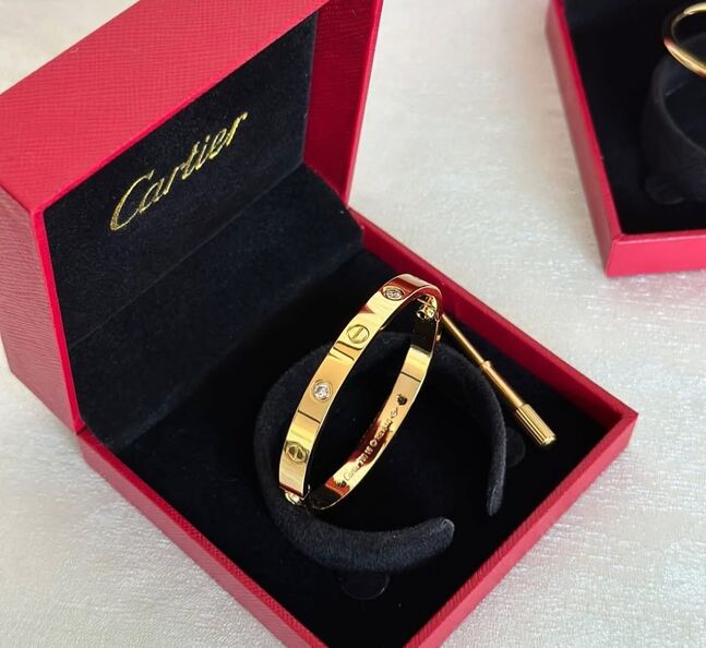 Cartier бугуйвч