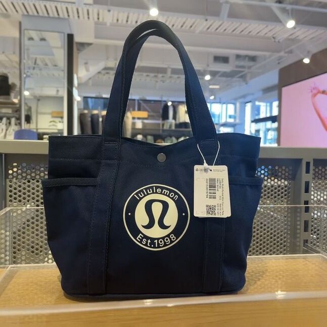 Lululemon tote bag mini
