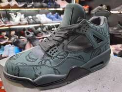 Jordan 4 kaws 