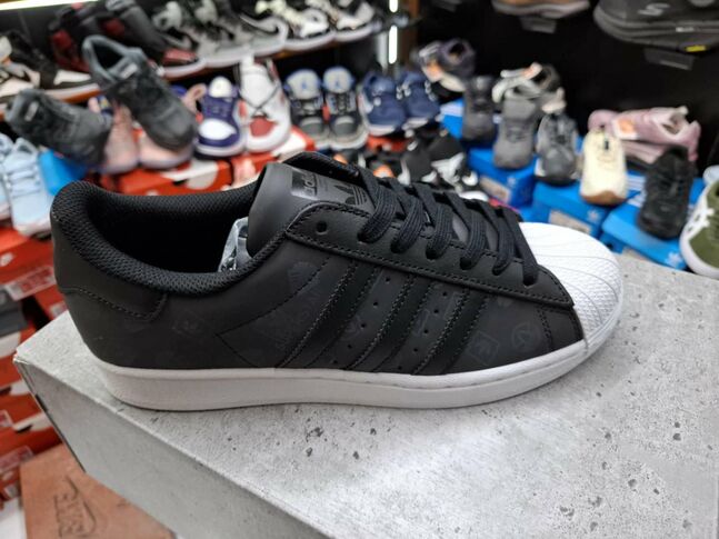Superstar