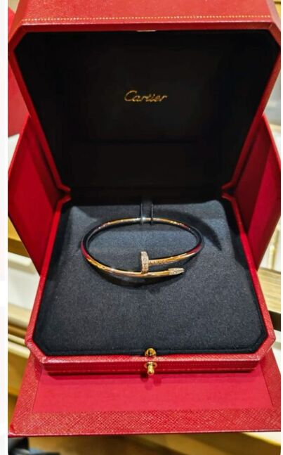 Cartier бугуйвч