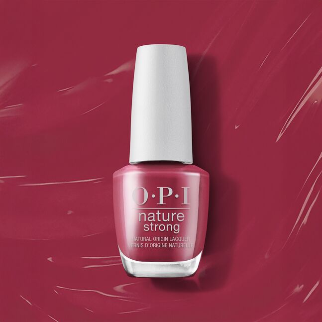 OPI NS- GIVE A GARNET  , RED 15ML