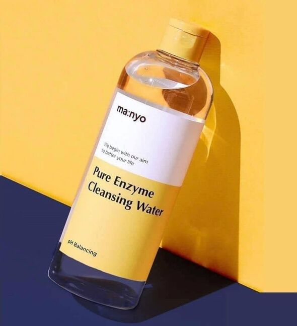 Manyo cleansing water