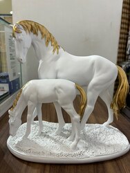 Унагатай  гүү