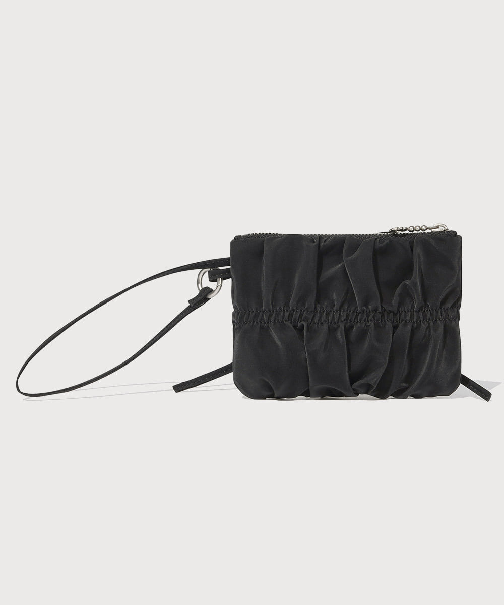 CLOVER HEART RIBBON HANDLE POUCH