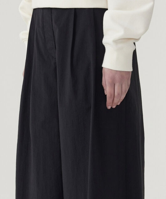 WOMEN'S TWO-TUCK BANDED WIDE PANTS