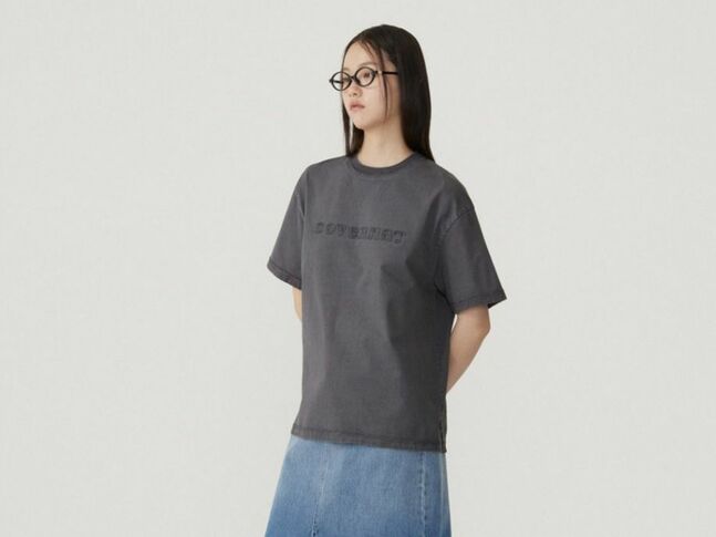 WOMEN'S OVERSIZED FIT COOPER LOGO T-SHIRT
