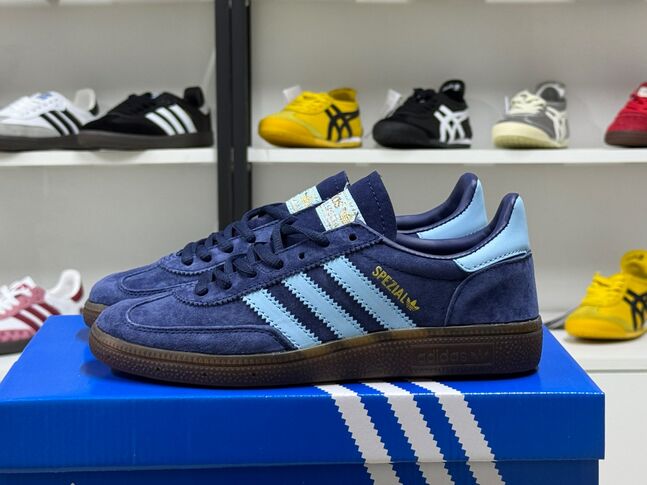 Adidas spezial