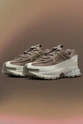Nike air zoom vomero 5 roam