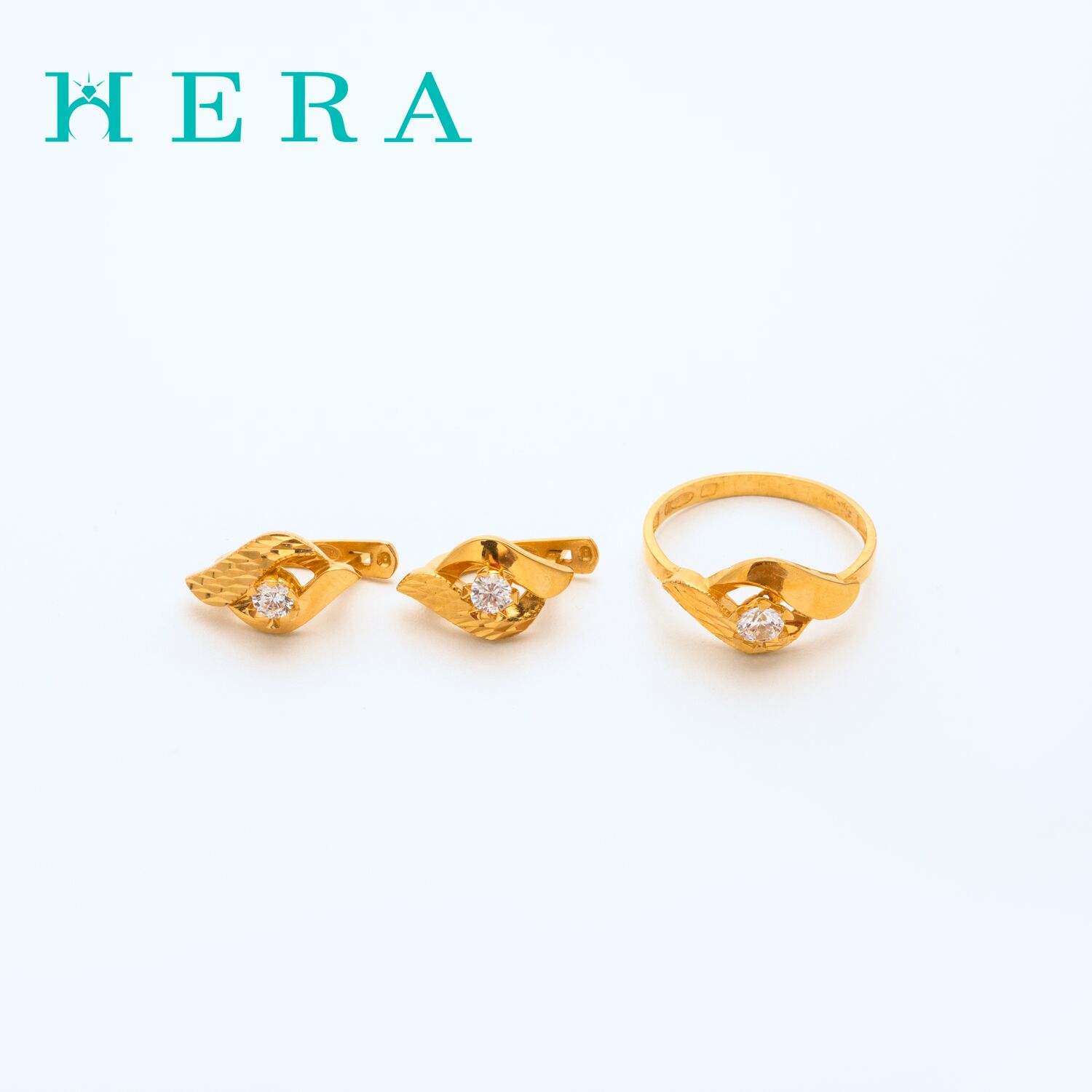 Алтан бөгж /Нүд хэлбэртэй шигтгээтэй/