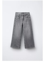 Zara брэндийн жийнс 128см/140см