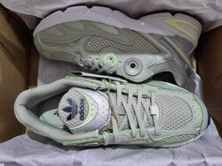 Adidas astir w