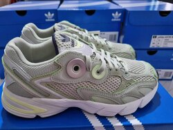 Adidas astir w