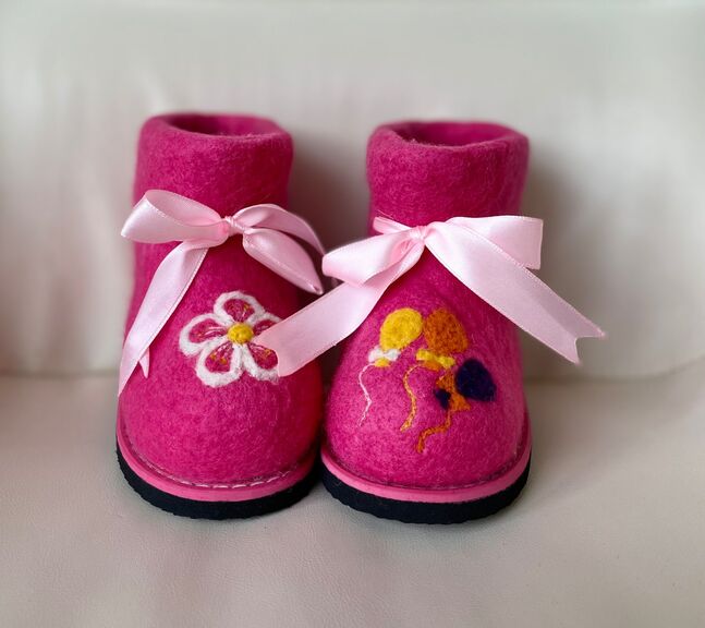 Түрийтэй эсгий гутал эмэгтэй