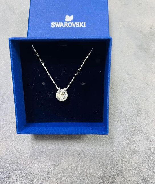 Swarovski bella