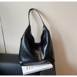 Leather tote bag