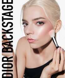 Backstage glow maximizer palette