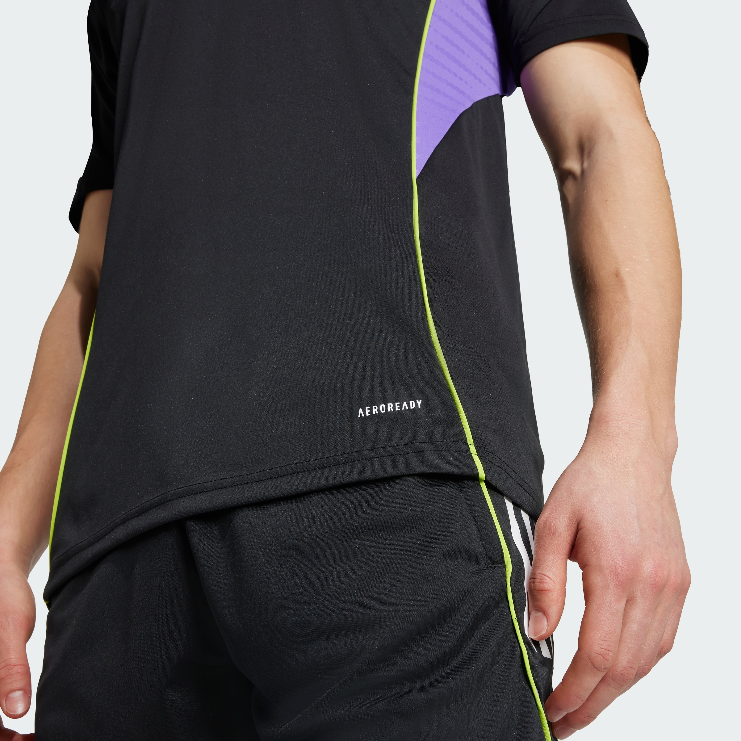 TIRO25C TR JSY BLACK/PURRUS