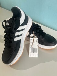 Amerikaas itsen adidas puuz 