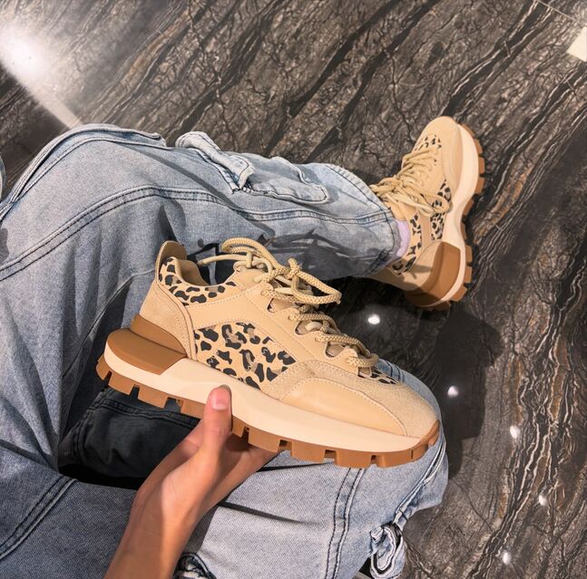 Leopard leather sneakers