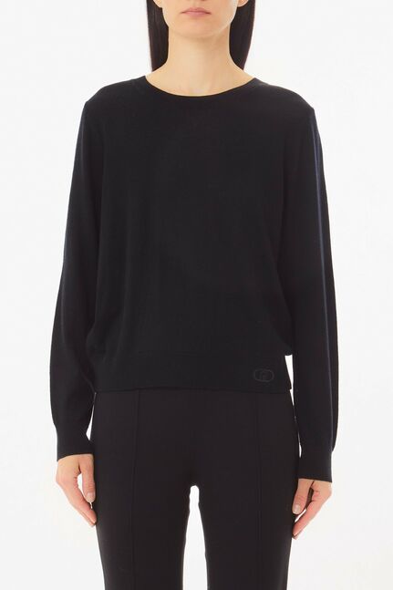 woman  jersey -or pullover-