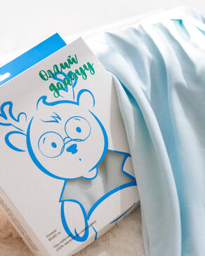 Box swaddle blue