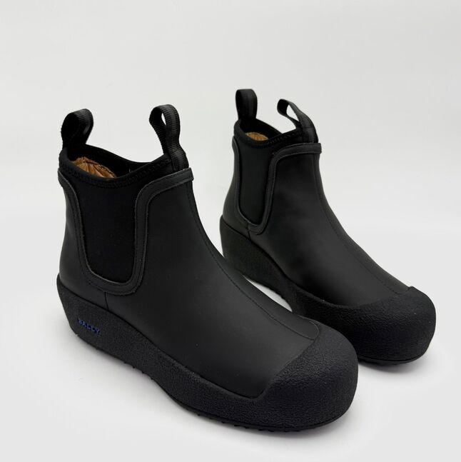 Эмэгтэй bally арьсан