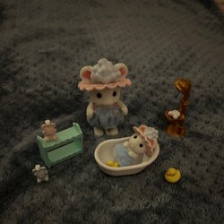 Sylvanian families- toy