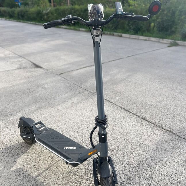 Electric scooter