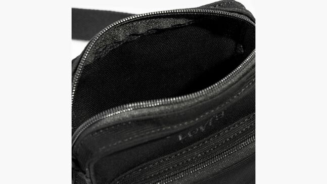 SMALL NS ZIP CROSSBODY CAVIAR