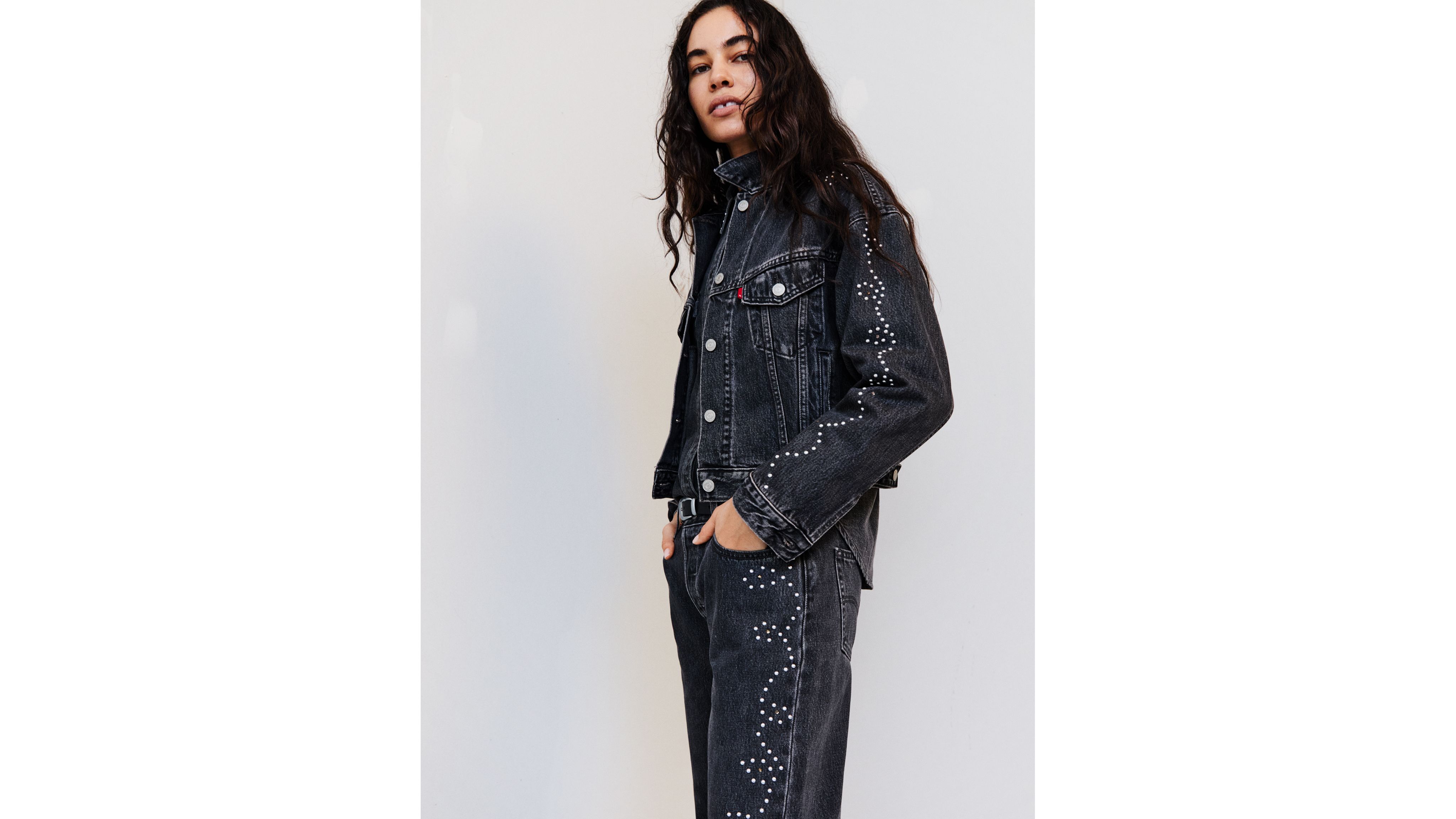 SHRUNKEN 90S NO PLEAT BEJEWELED TRUCKER
