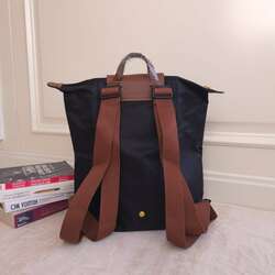 Longchamp үүргэвч хар өнгө