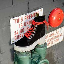 Цэвэр илгэн арьс