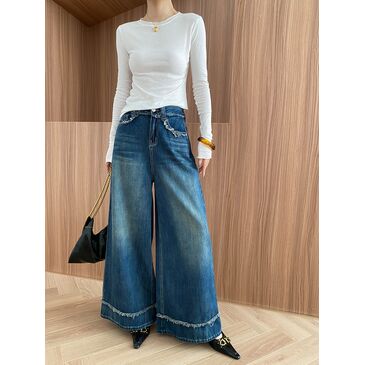 Wide leg jeans