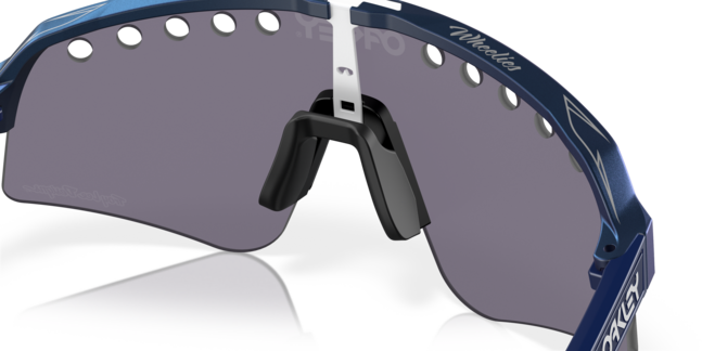 Oakley INJECTED MAN SUNGLASS