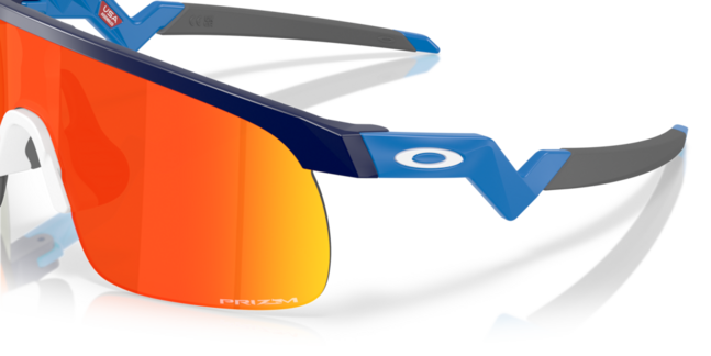 Oakley Youth Sun INJECTED MAN SUNGLASS