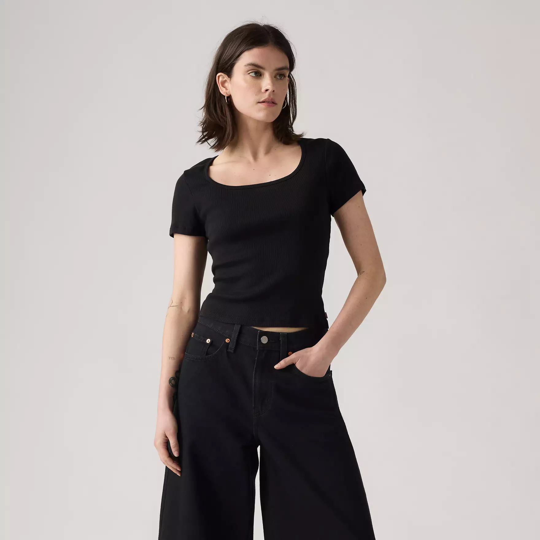ESSENTIAL SQRD NECK TEE ANTHRACITE NIGHT