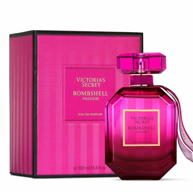 Victoria`s secret bombshell