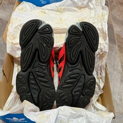 Adidas ozweego pure ‘solar red’