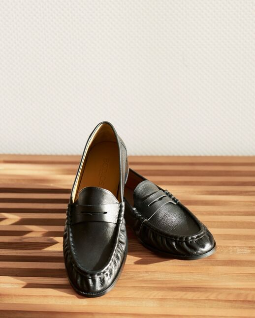 Leather shoes