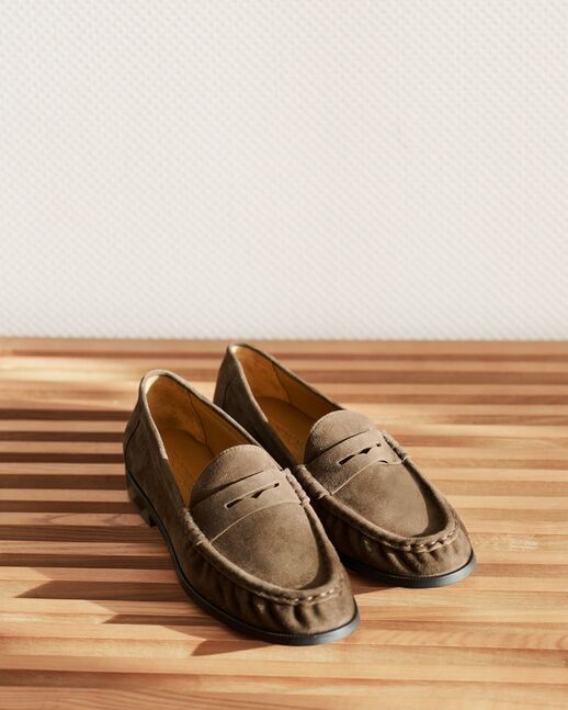 Leather shoes