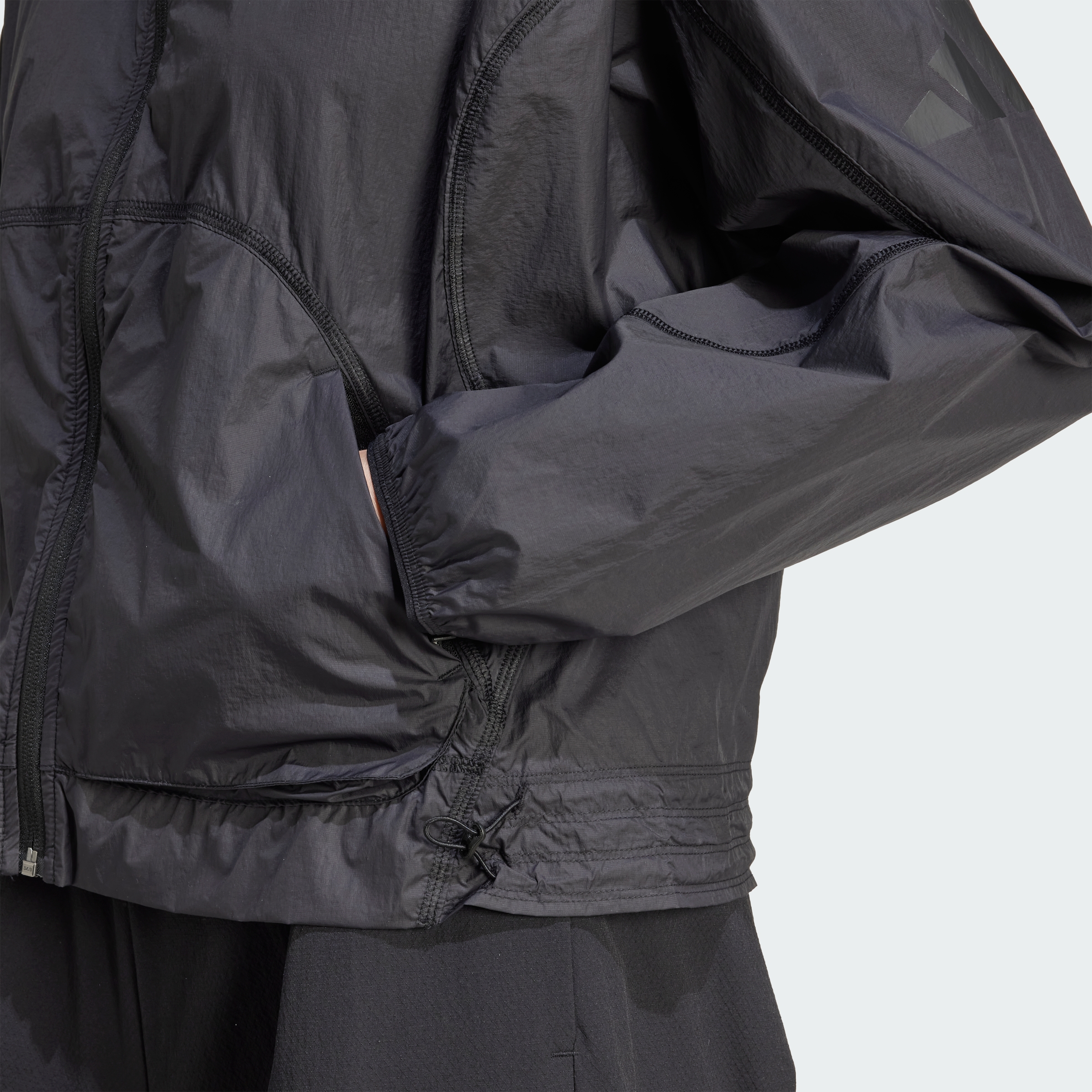 W CE Q2 WB BLACK