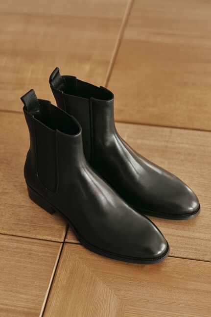 Leather shoes