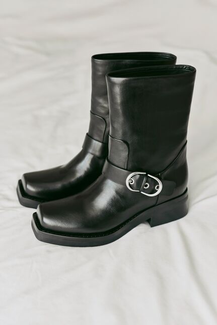 Leather shoes