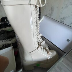 Эмэгтэй гутал