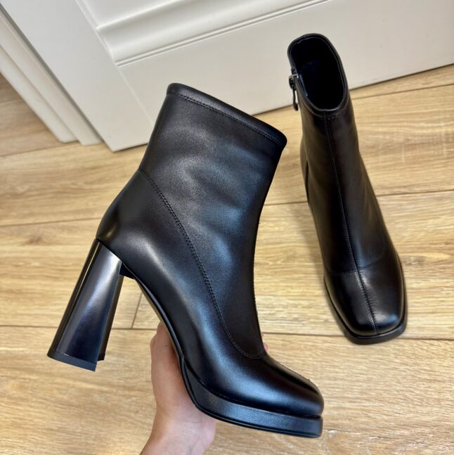 Цэвэр арьсан гутал