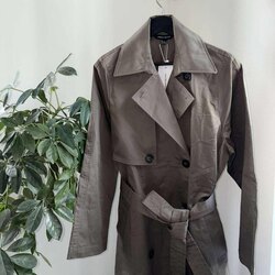 Urban revivo трэнч цув