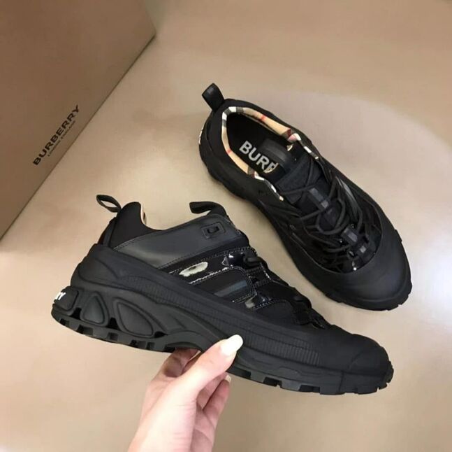 Burberry shoes
